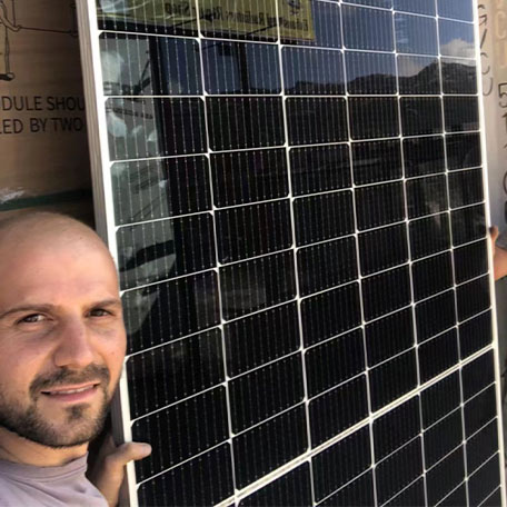 تجار الجملة في لبنان اشتروا حاويات 40HQ من الألواح الشمسية