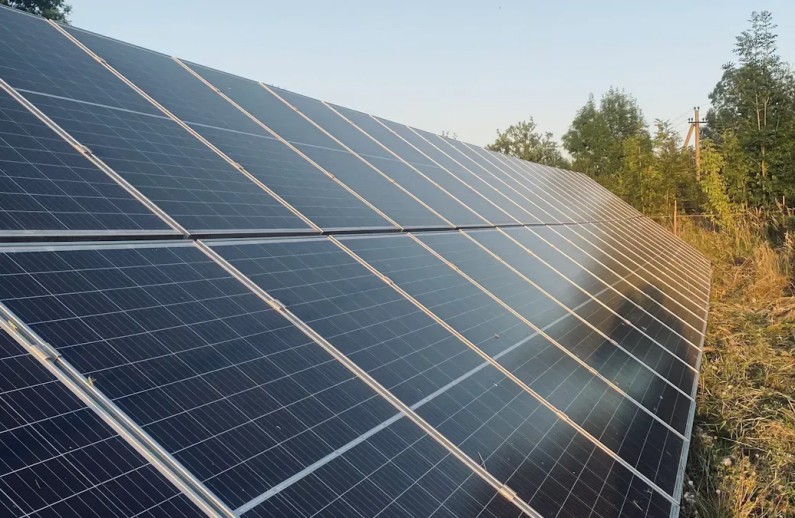 What Are the Key Benefits of Using Off-Grid Power Systems for Remote Industrial Operations?